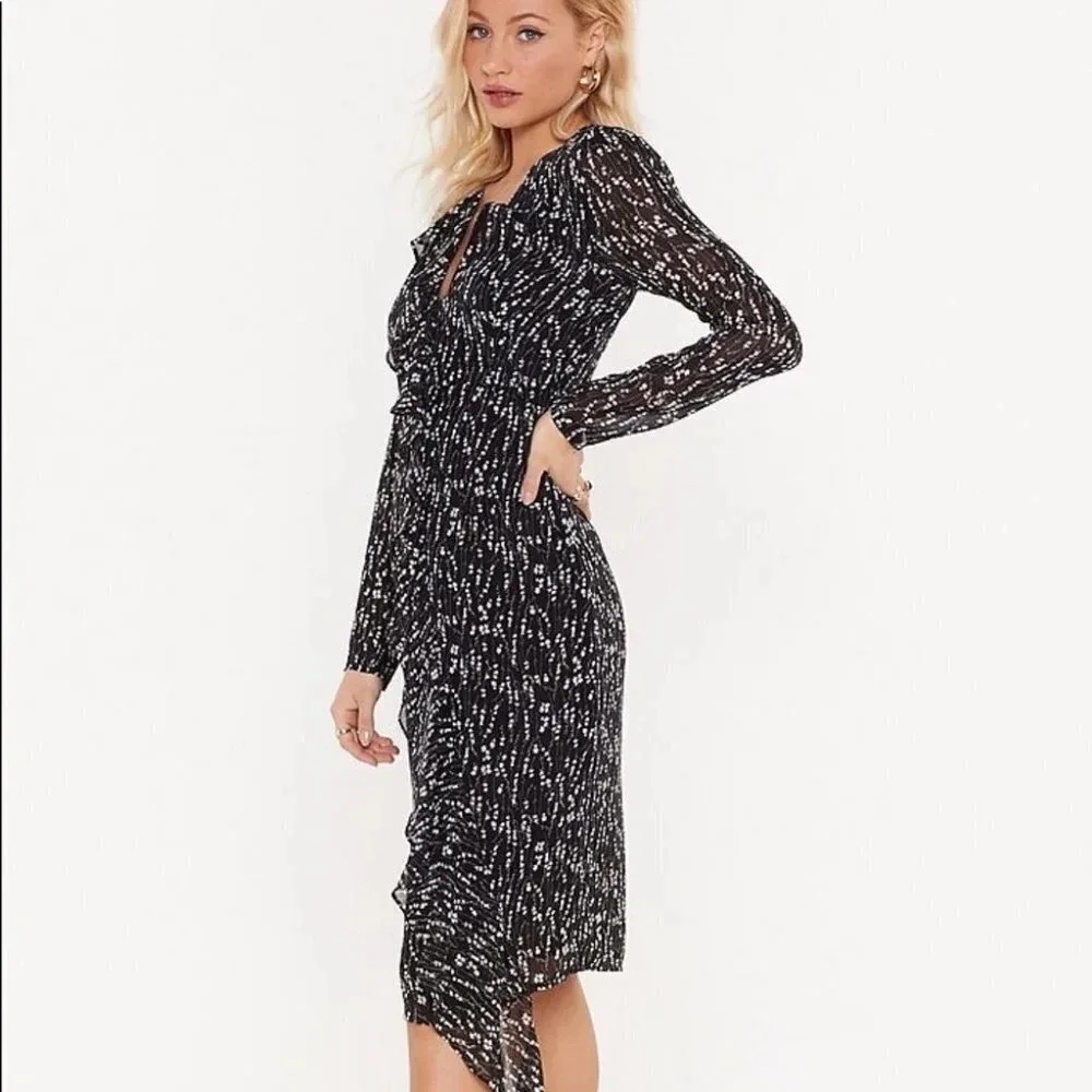 Nasty Gal Don’t Ruffle My Flowers Midi Dress NWT